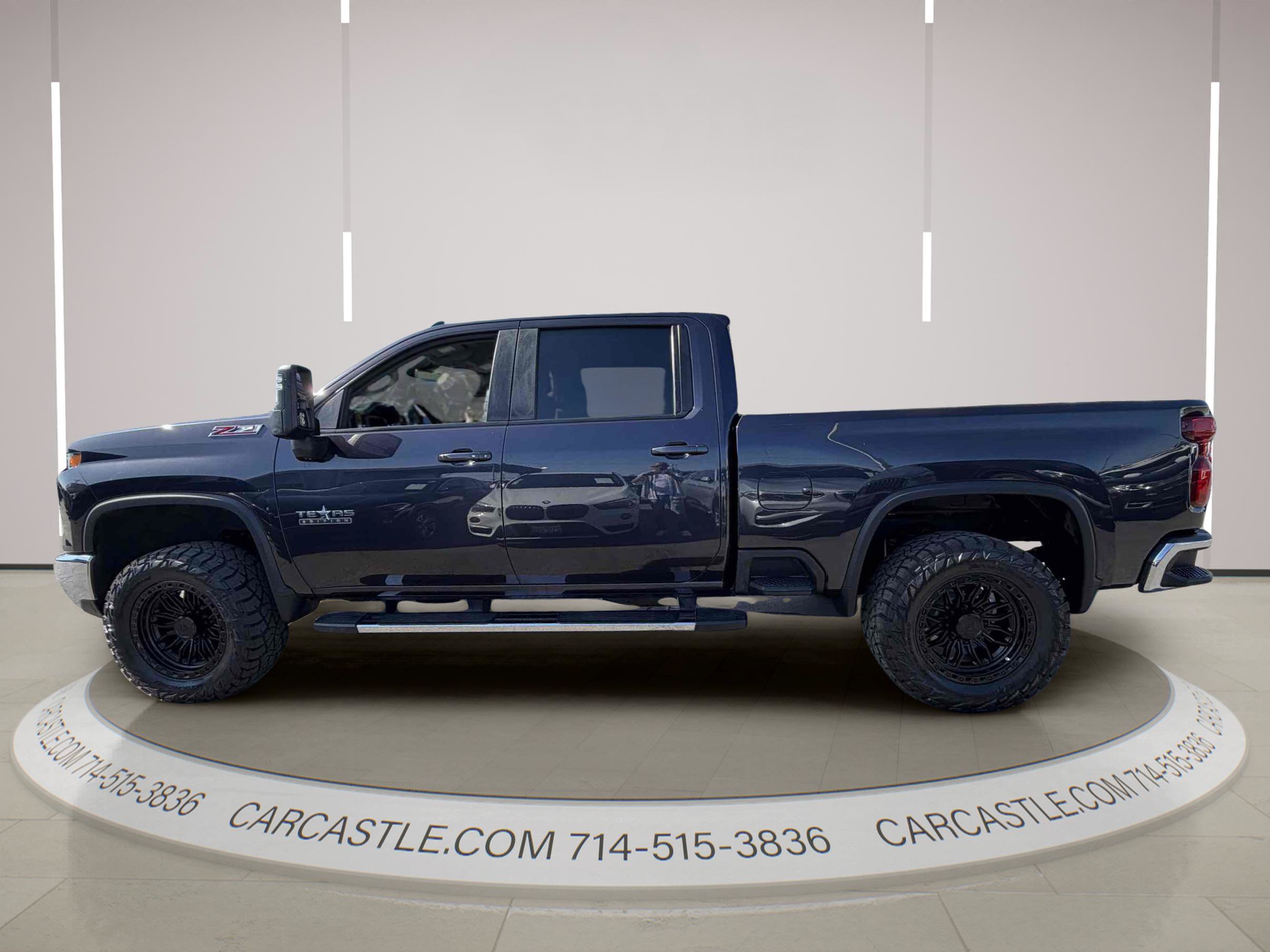 Used 2024 Chevrolet Silverado 2500 LT w/ Texas Edition AWD/4WD image 2