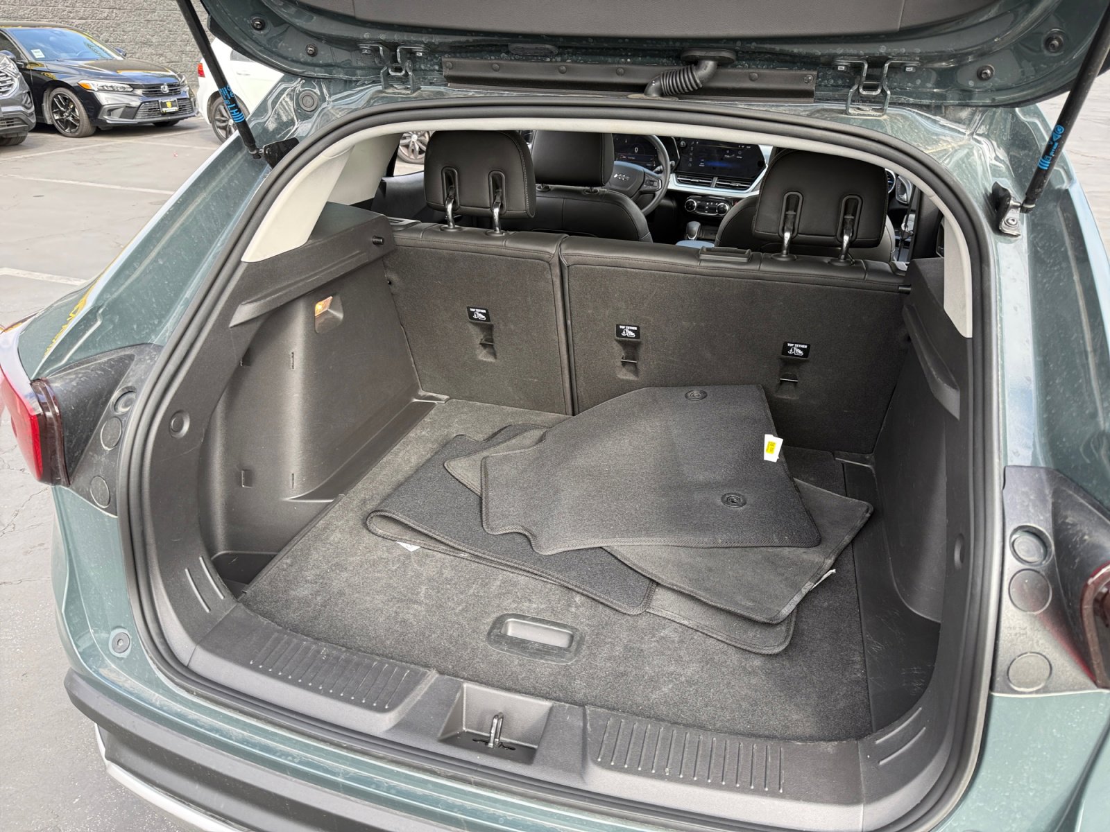 Used 2025 Chevrolet Trax LT image 20