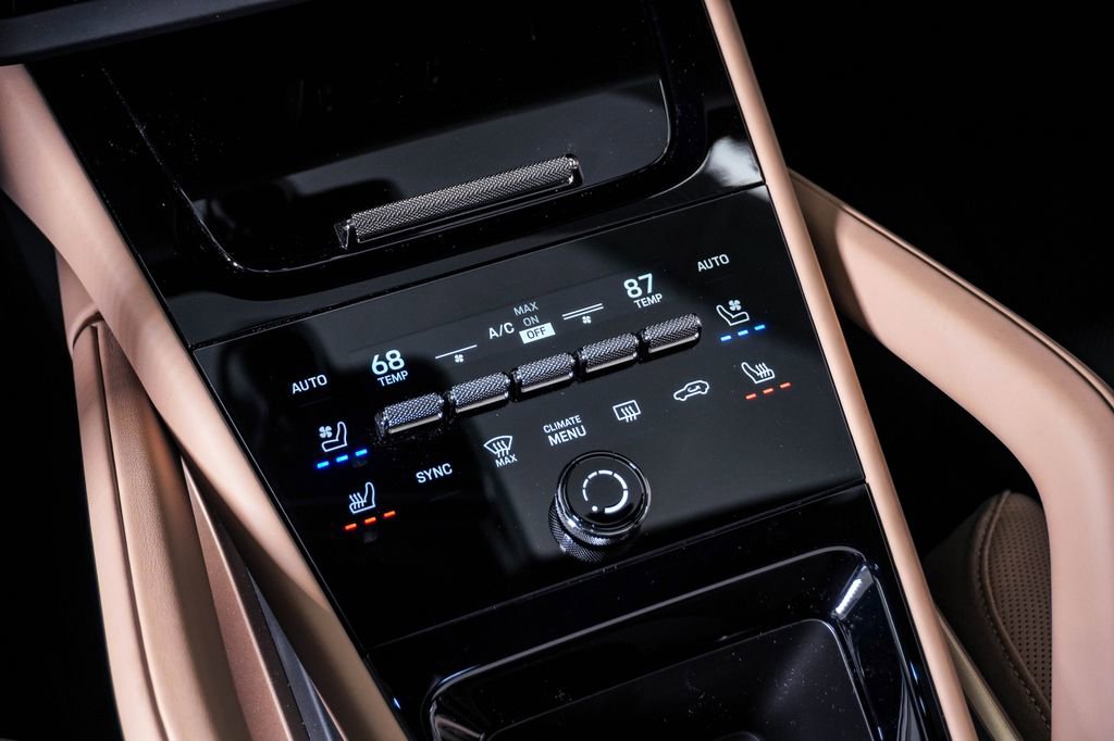 New 2026 Porsche Cayenne image 24