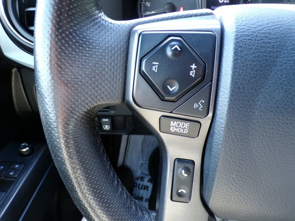Used 2017 Toyota Tacoma TRD Sport w/ Tow Package RWD image 29