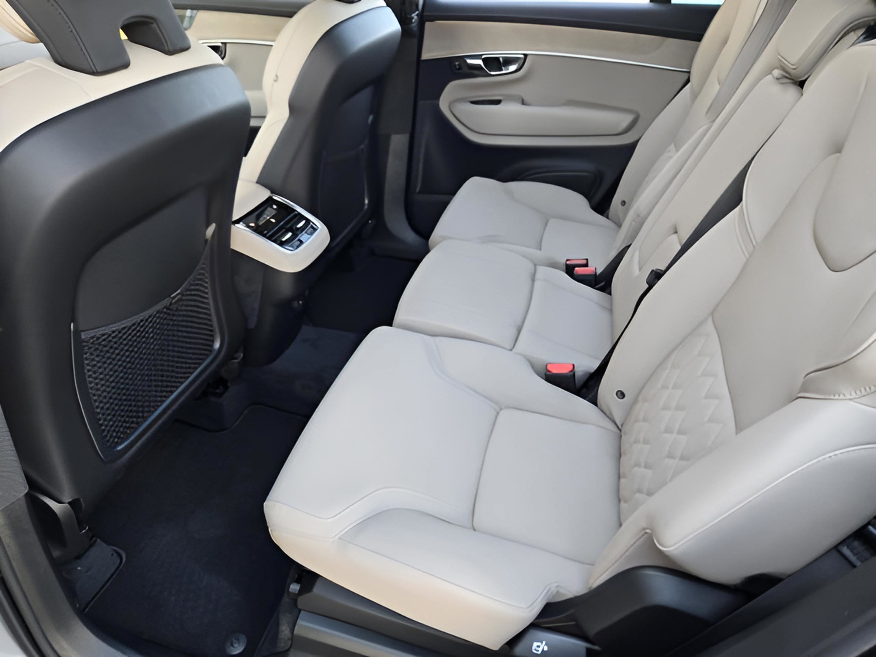 Used 2026 Volvo XC90 B6 Plus w/ Protection Package Premier AWD/4WD image 25