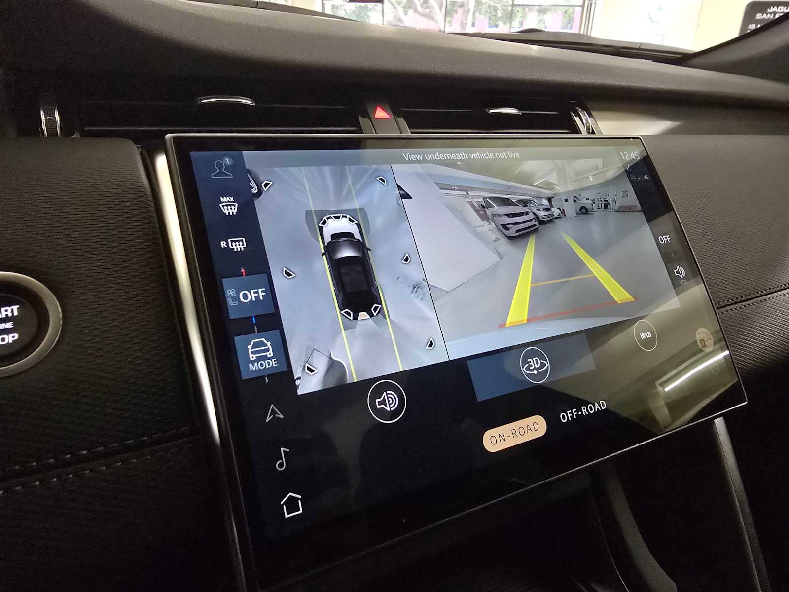 Certified 2025 Land Rover Discovery Sport Dynamic SE image 30