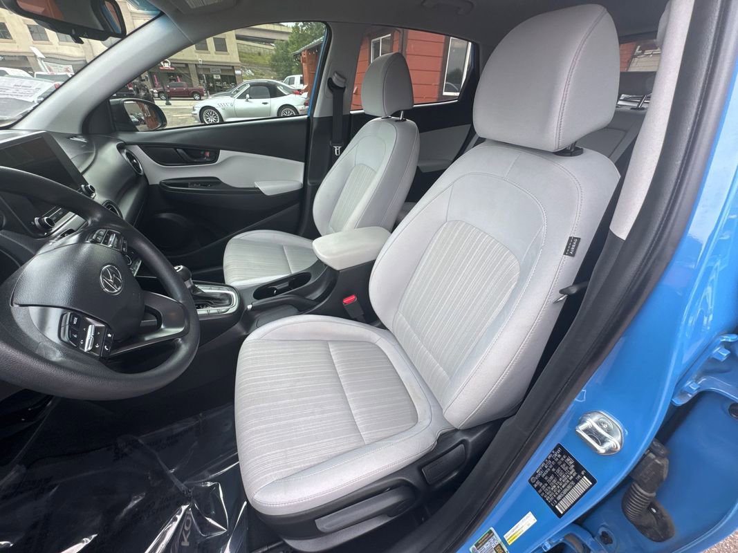 Used 2022 Hyundai Kona SEL w/ Cargo Package image 10
