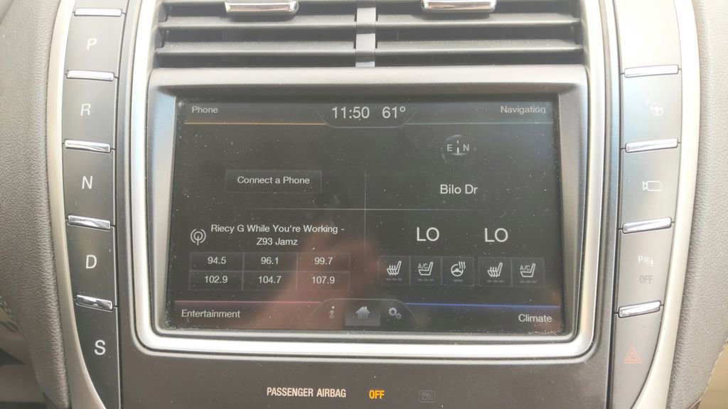Used 2016 Lincoln MKX Reserve w/ Luxury Package FWD image 27