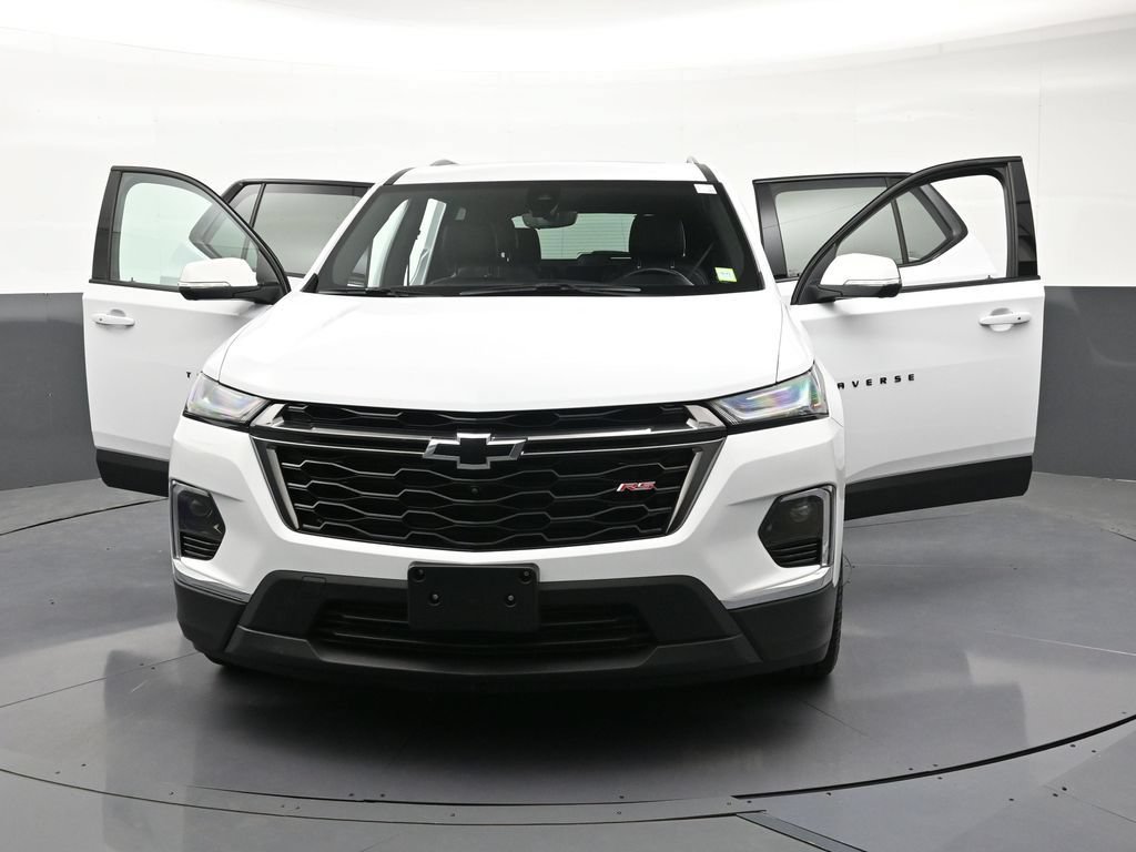Certified 2023 Chevrolet Traverse RS w/ LPO, Floor Liner Package AWD/4WD image 37