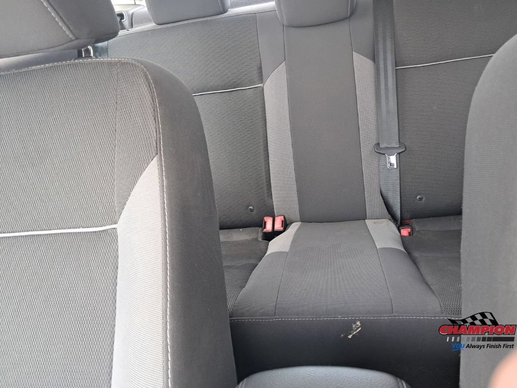 Used 2014 Ford Focus SE FWD image 18