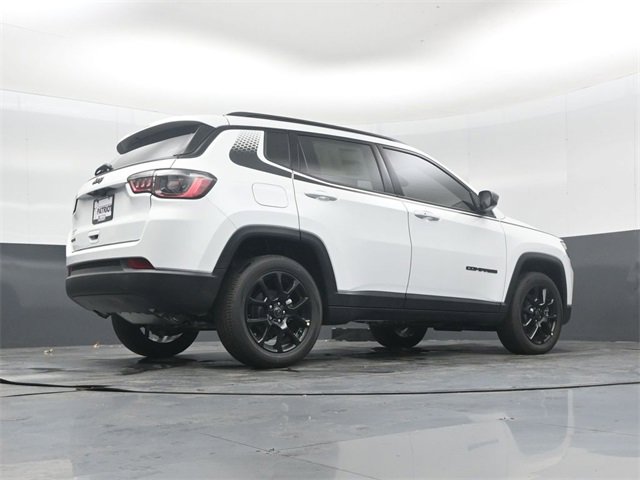 New 2026 Jeep Compass Latitude image 39
