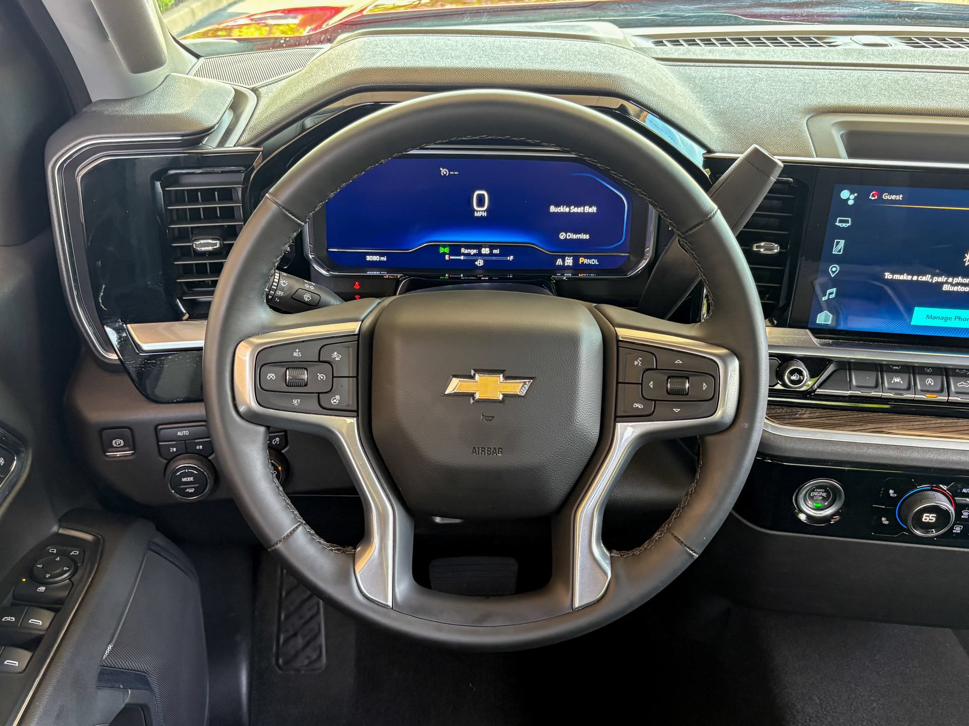 Used 2024 Chevrolet Silverado 1500 LT AWD/4WD image 30