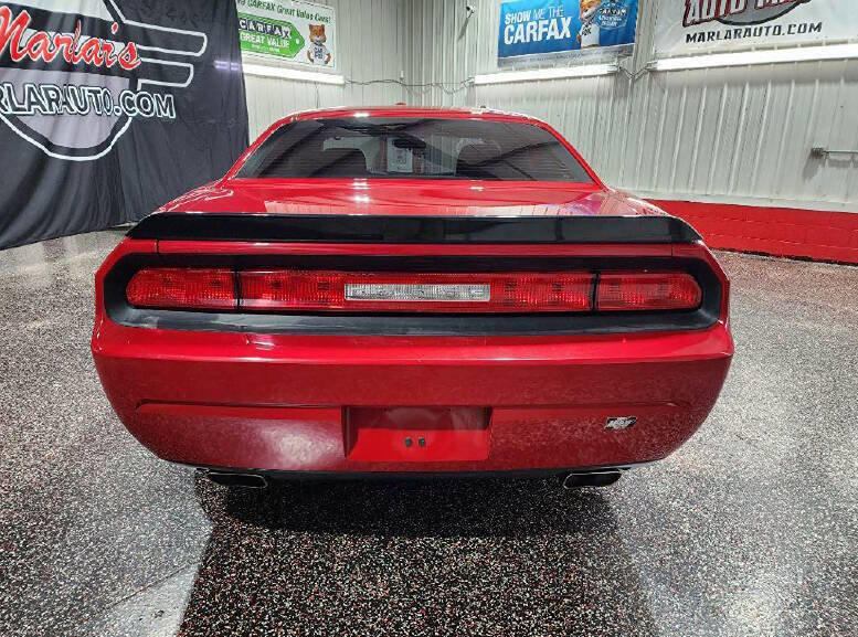 Used 2012 Dodge Challenger SXT RWD image 6