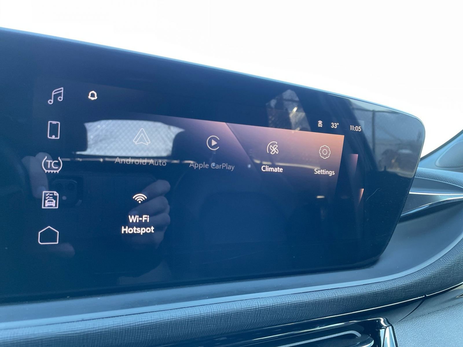 Used 2025 Buick Envista Sport Touring image 21