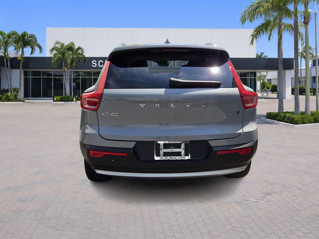Certified 2024 Volvo XC40 B5 Plus image 6