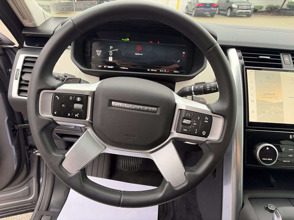 Used 2025 Land Rover Discovery S AWD/4WD image 12