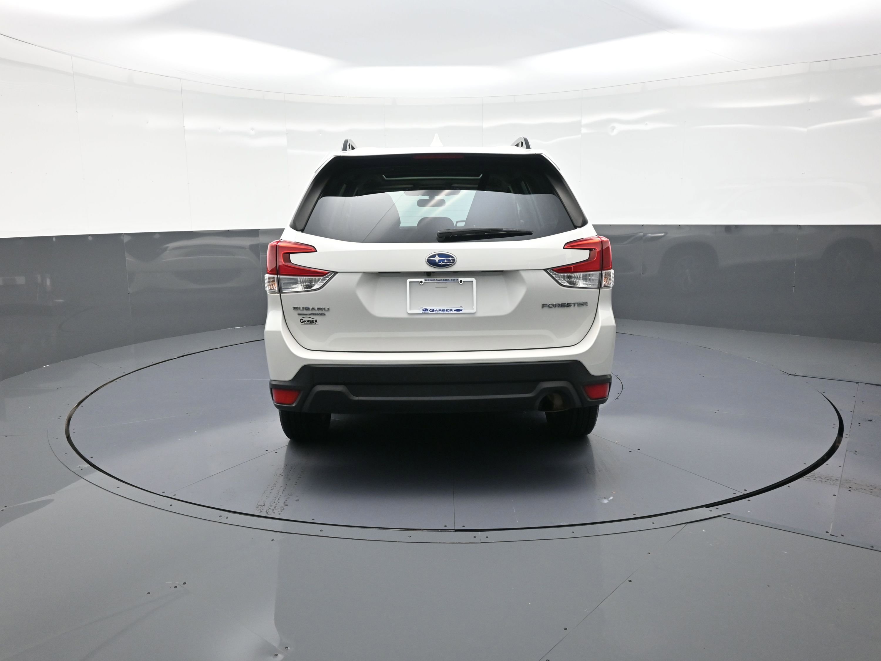 Used 2023 Subaru Forester Premium image 4