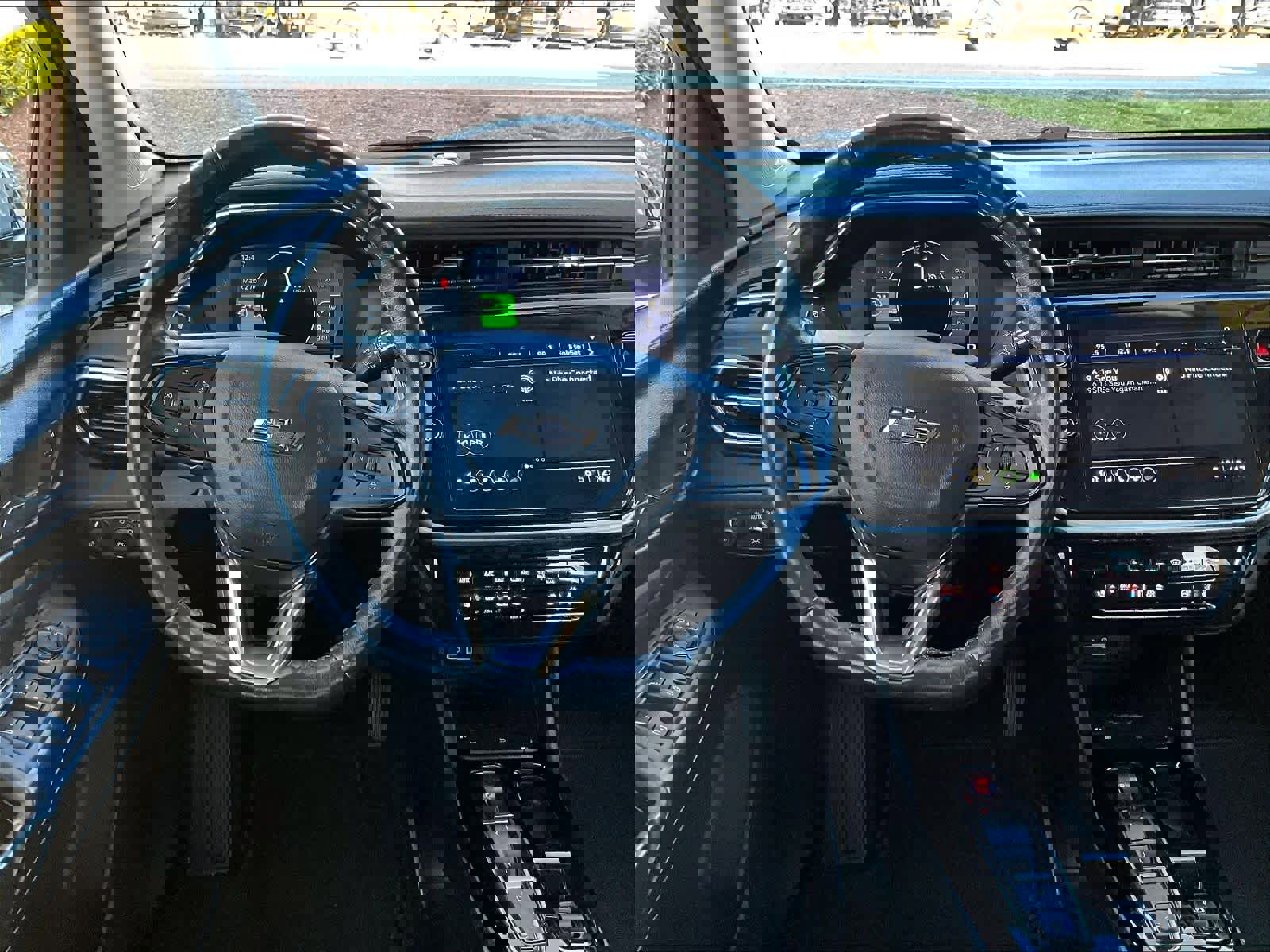 Certified 2023 Chevrolet Bolt EUV LT w/ Convenience Package image 17