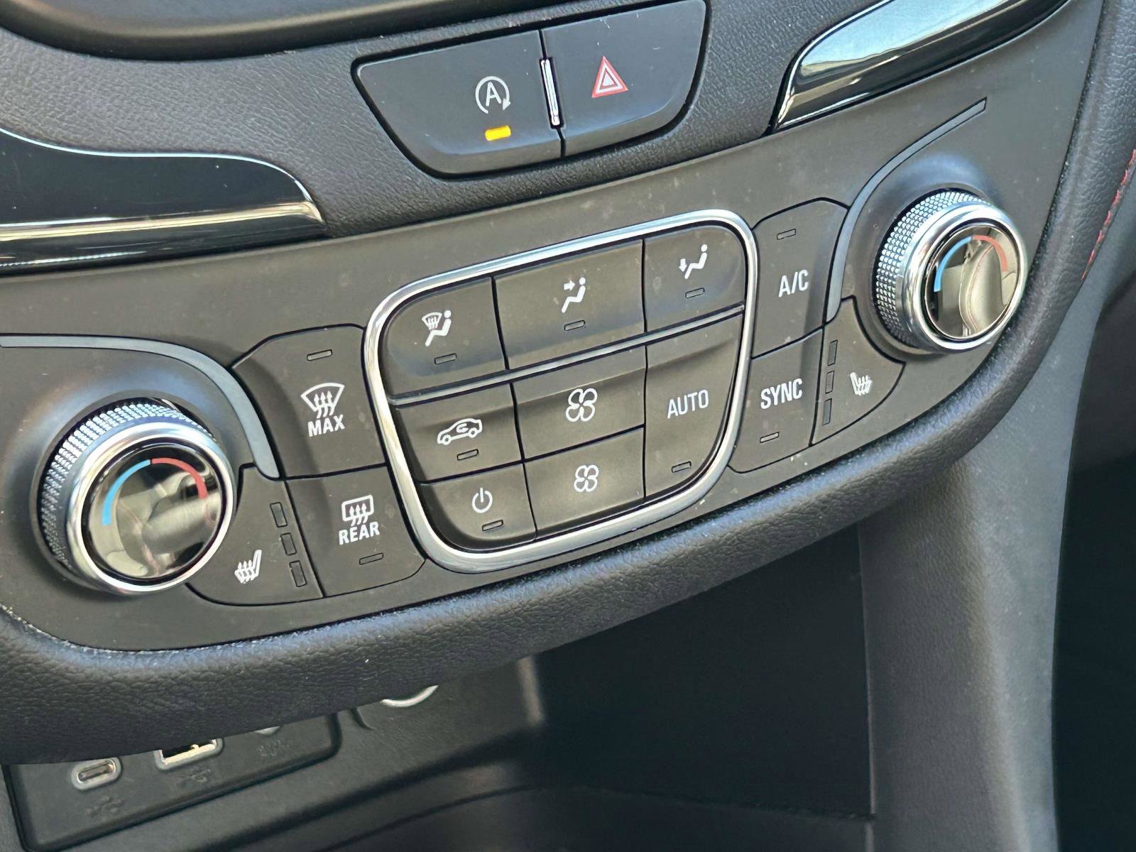 Used 2022 Chevrolet Equinox RS w/ RS Leather Package image 26