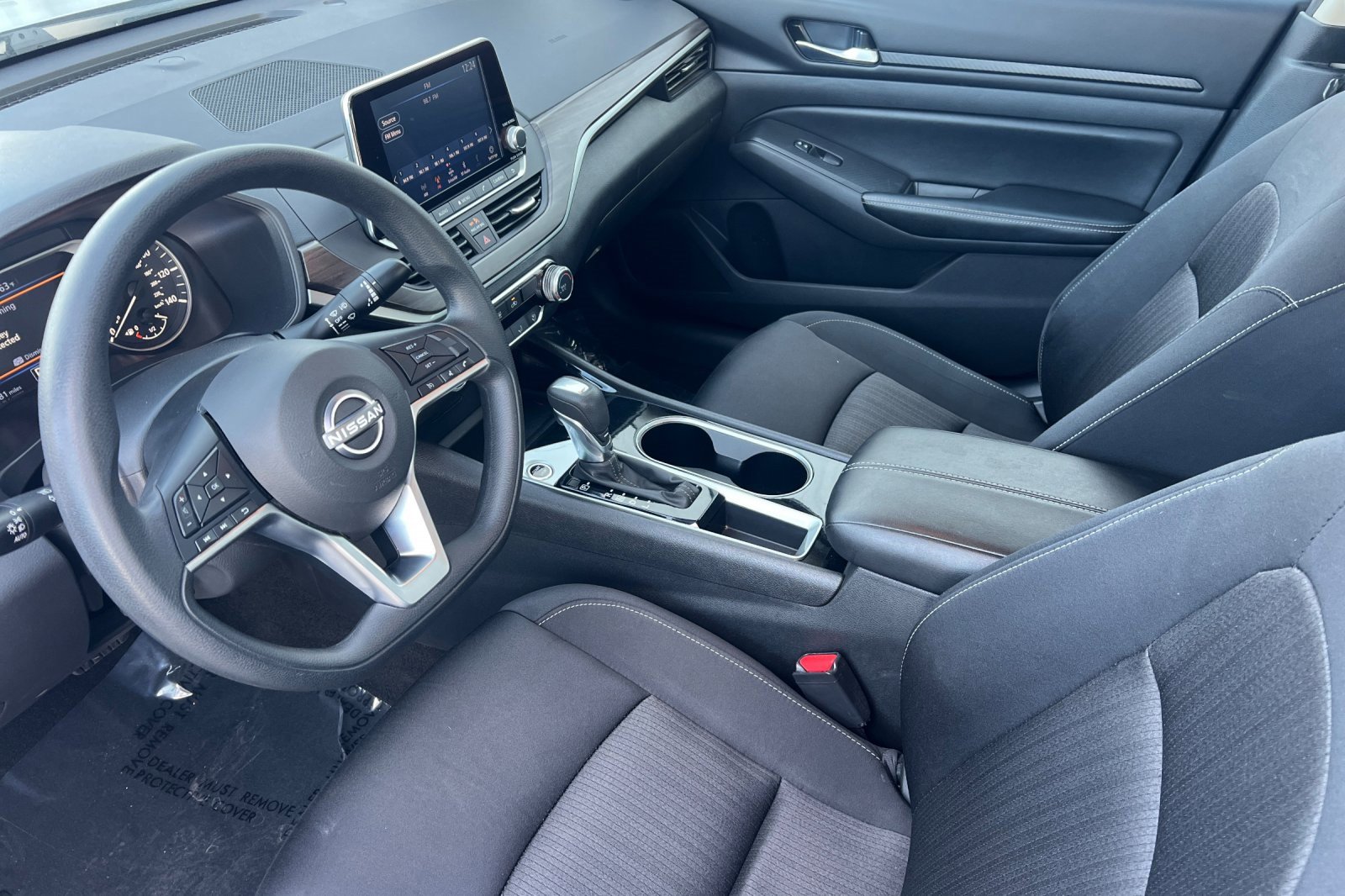 Used 2024 Nissan Altima 2.5 SV image 10