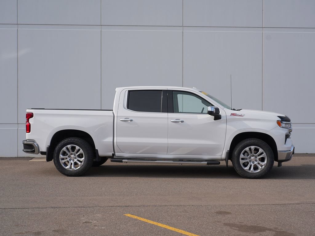 Used 2023 Chevrolet Silverado 1500 LTZ w/ LTZ Convenience Package II AWD/4WD image 2