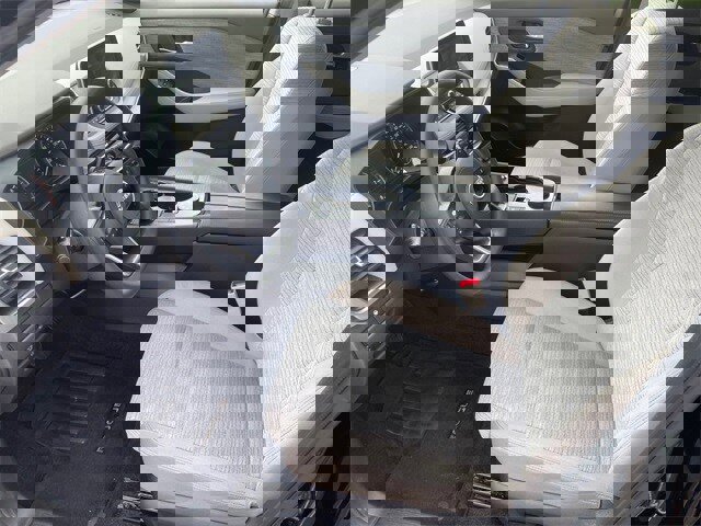 Used 2023 Nissan Rogue SV image 9