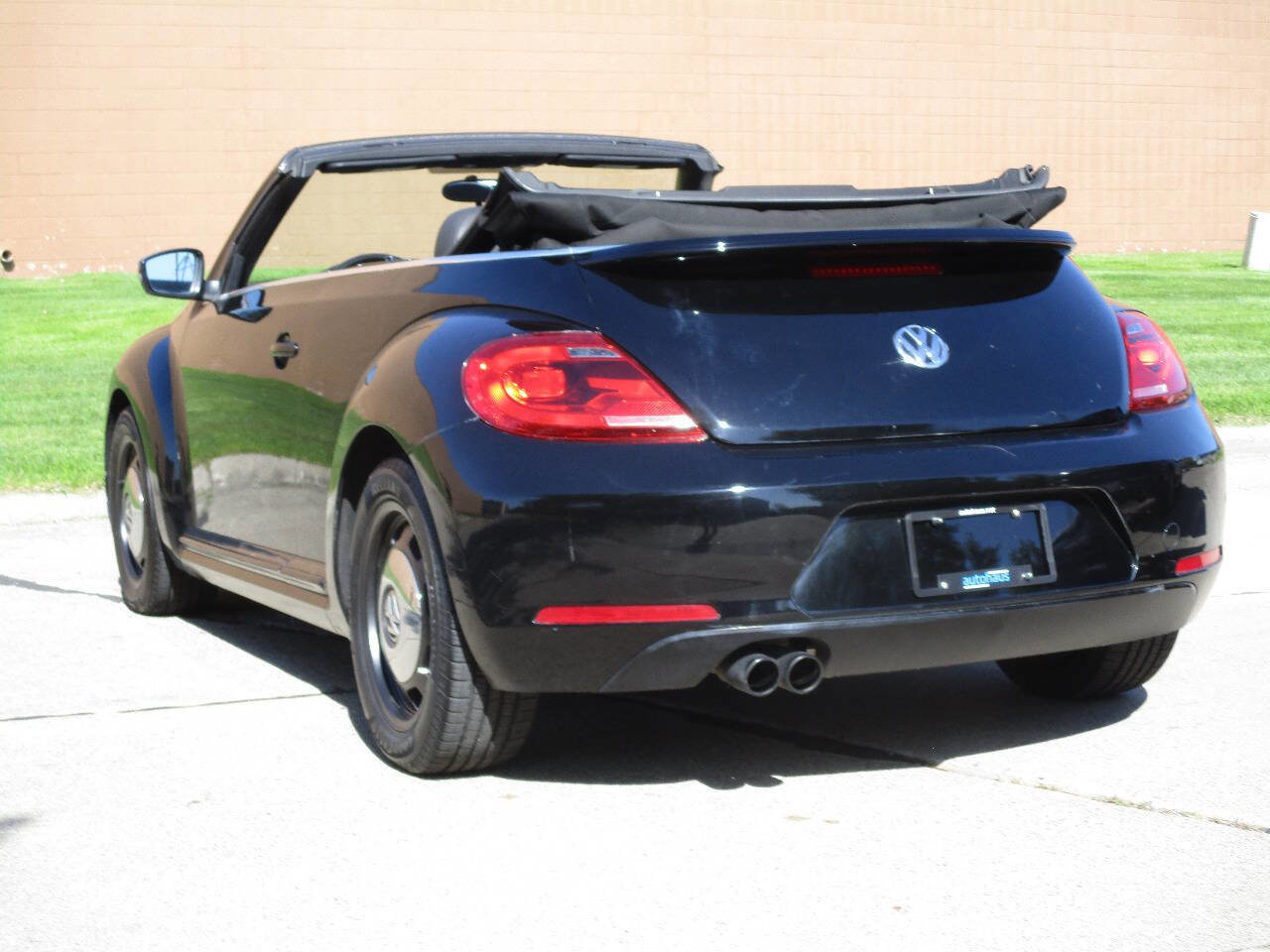 Used 2013 Volkswagen Beetle 2.5 FWD image 8
