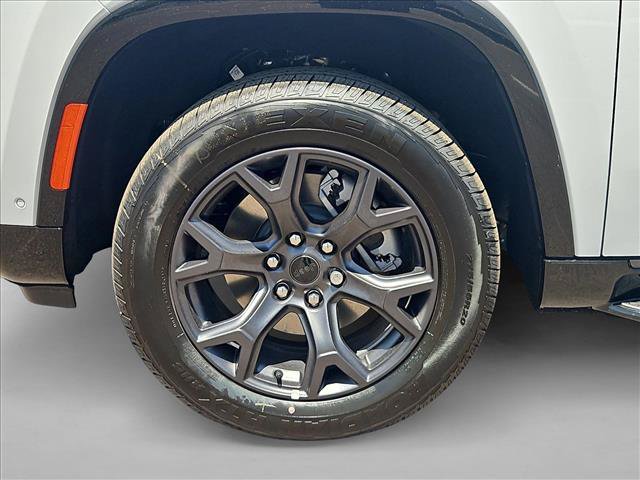 New 2026 Jeep Grand Wagoneer Limited AWD/4WD image 10