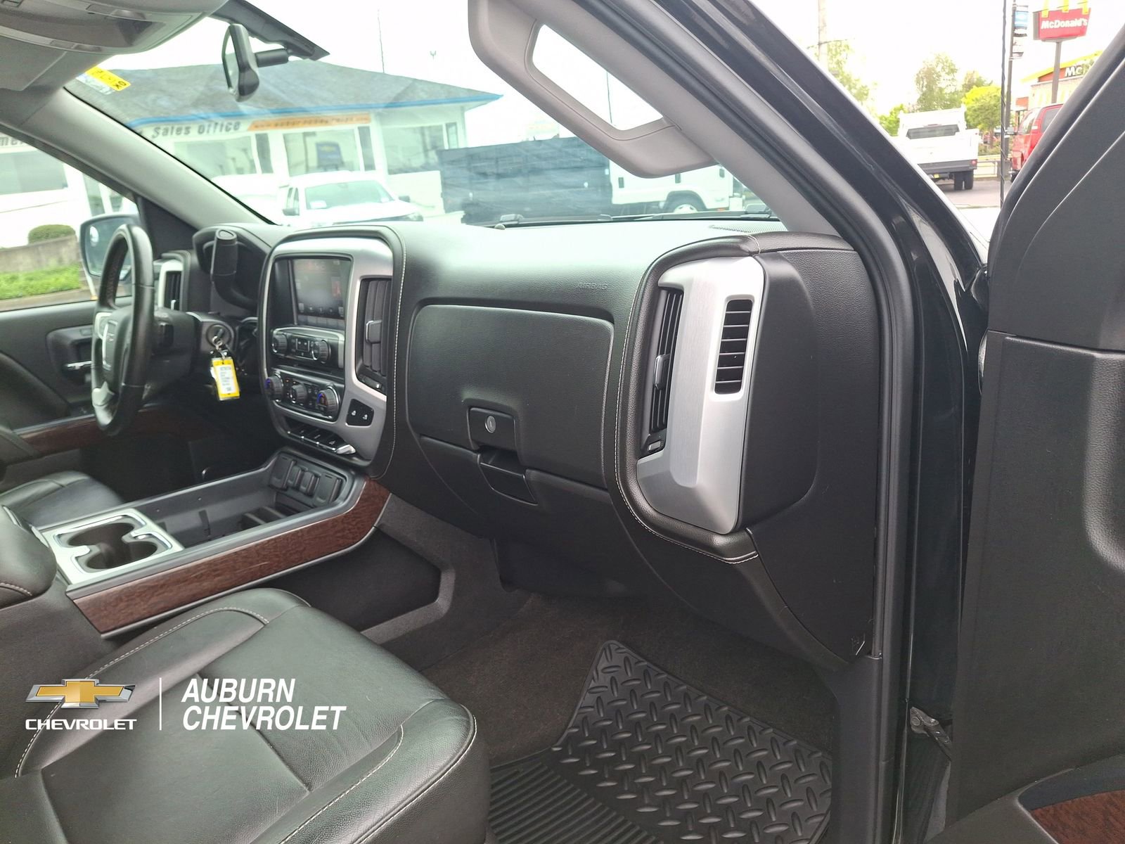 Certified 2015 GMC Sierra 1500 SLT w/ SLT Crew Cab Value Package AWD/4WD image 23