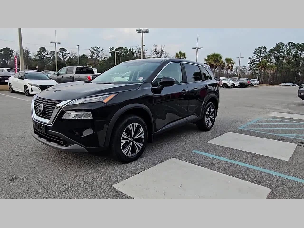 Used 2023 Nissan Rogue SV image 22