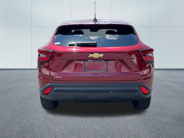 Used 2025 Chevrolet Trax LS FWD image 5