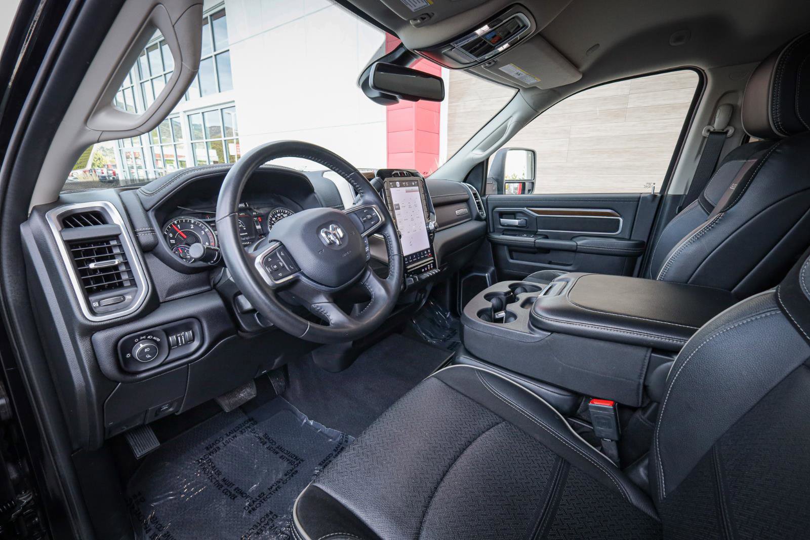 Used 2024 RAM 2500 Laramie image 12