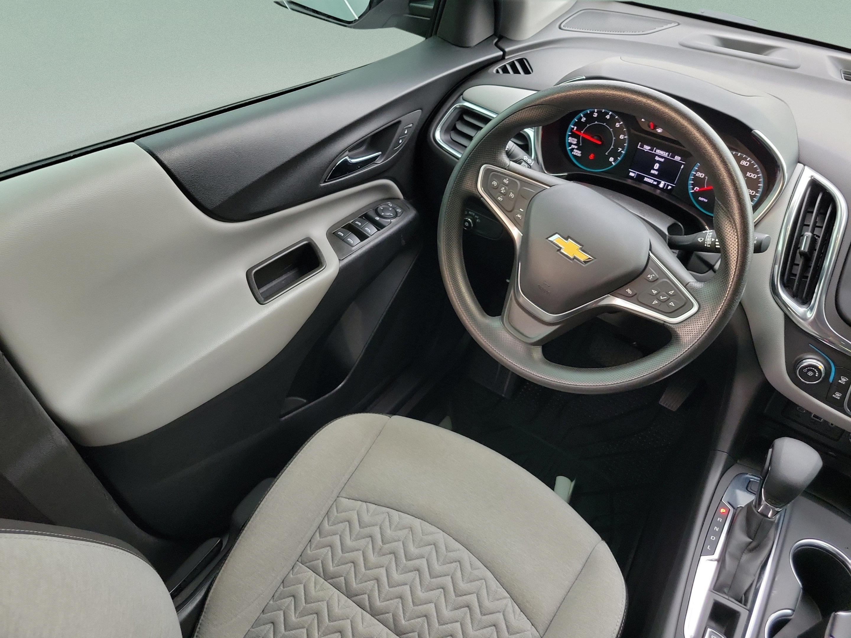 Used 2023 Chevrolet Equinox LS AWD/4WD image 12