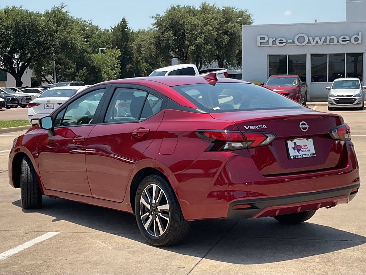 Used 2025 Nissan Versa SV FWD image 6