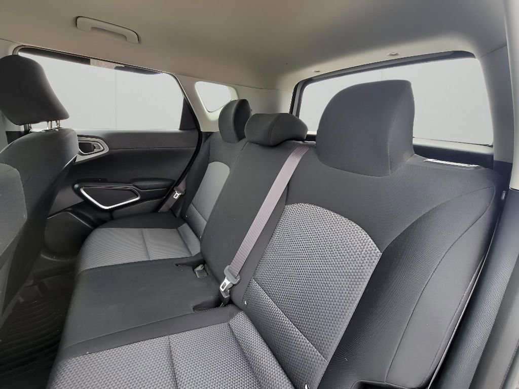 Used 2020 Kia Soul LX image 23