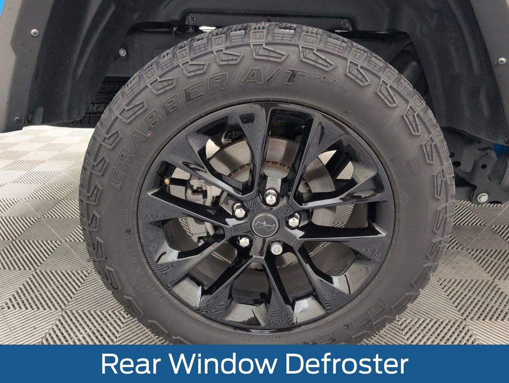 Used 2025 Jeep Gladiator Sport AWD/4WD image 19