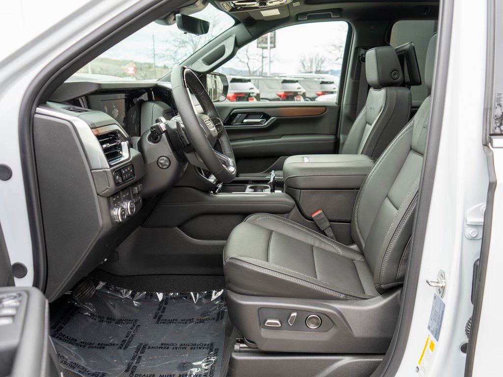 New 2026 GMC Yukon XL Denali w/ Denali Reserve Package image 11