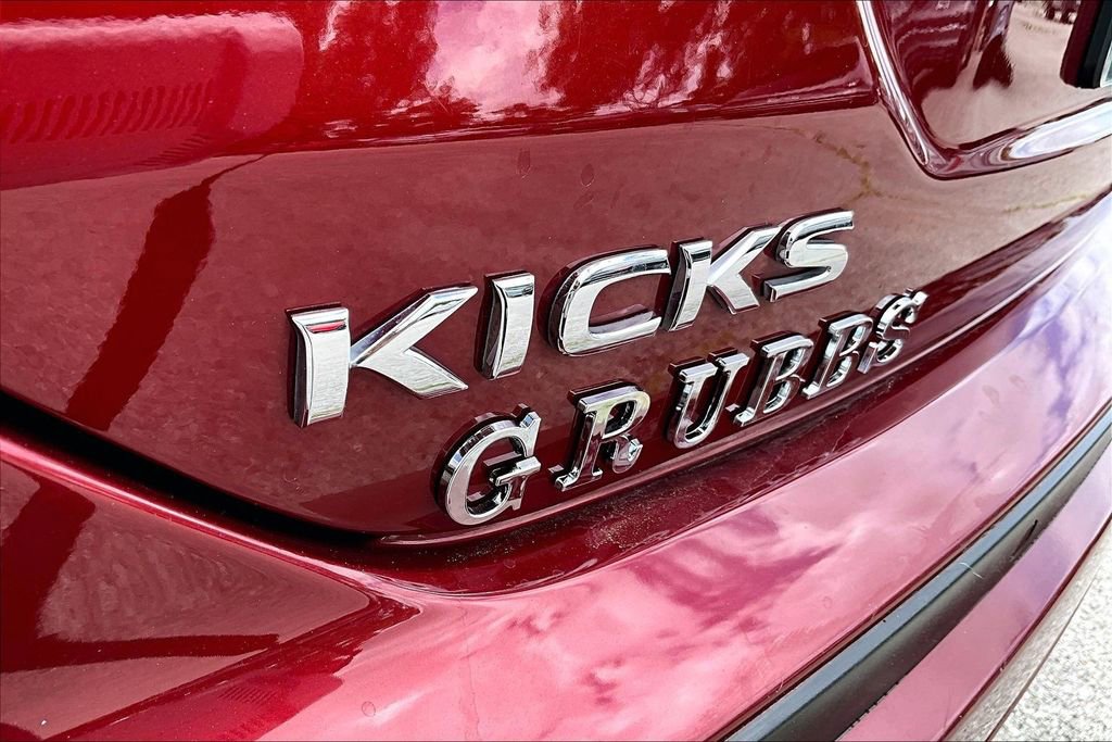 Used 2024 Nissan Kicks SR w/ SR Premium Package FWD image 41