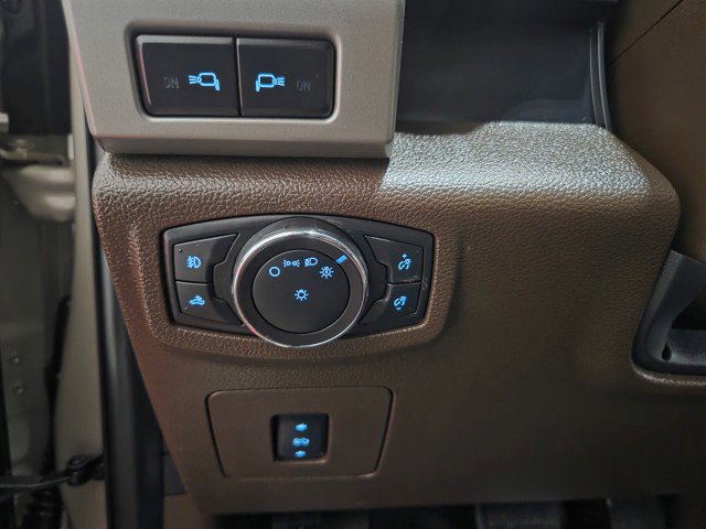 Used 2017 Ford F150 King Ranch w/ Equipment Group 601A Luxury AWD/4WD image 42