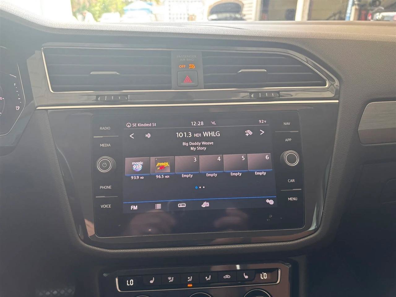 Used 2019 Volkswagen Tiguan SEL FWD image 16