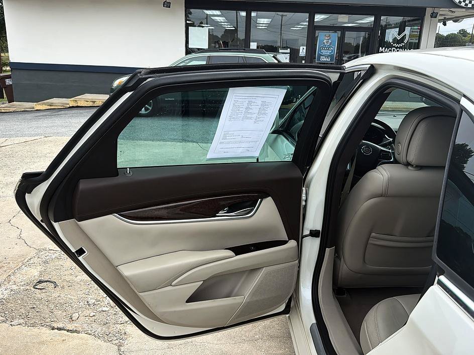 Used 2013 Cadillac XTS Luxury w/ Driver Awareness Package FWD image 29