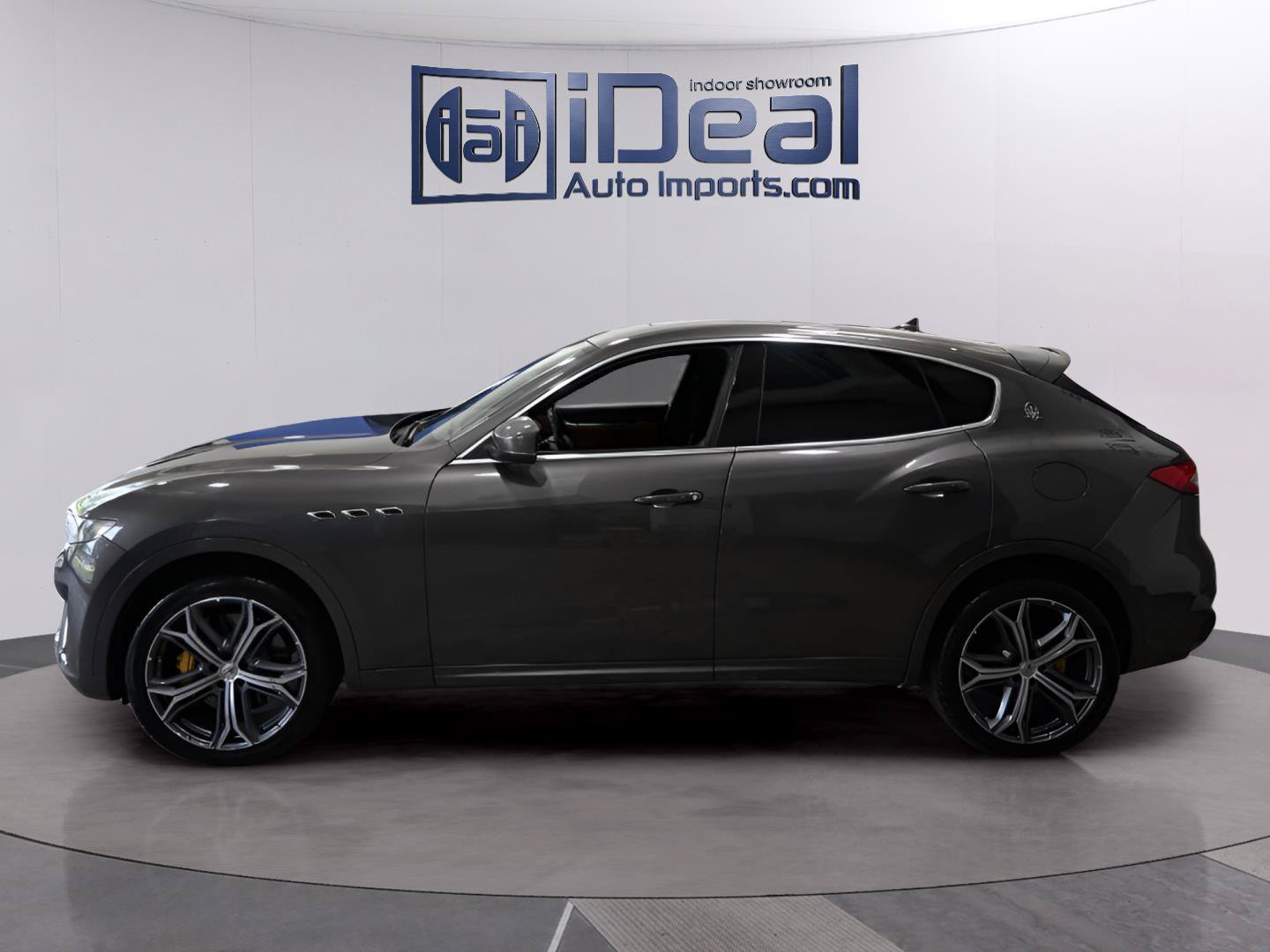 Used 2019 Maserati Levante GTS AWD/4WD image 2