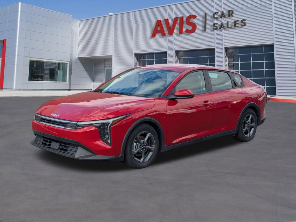 Used 2025 Kia K4 LXS image 1