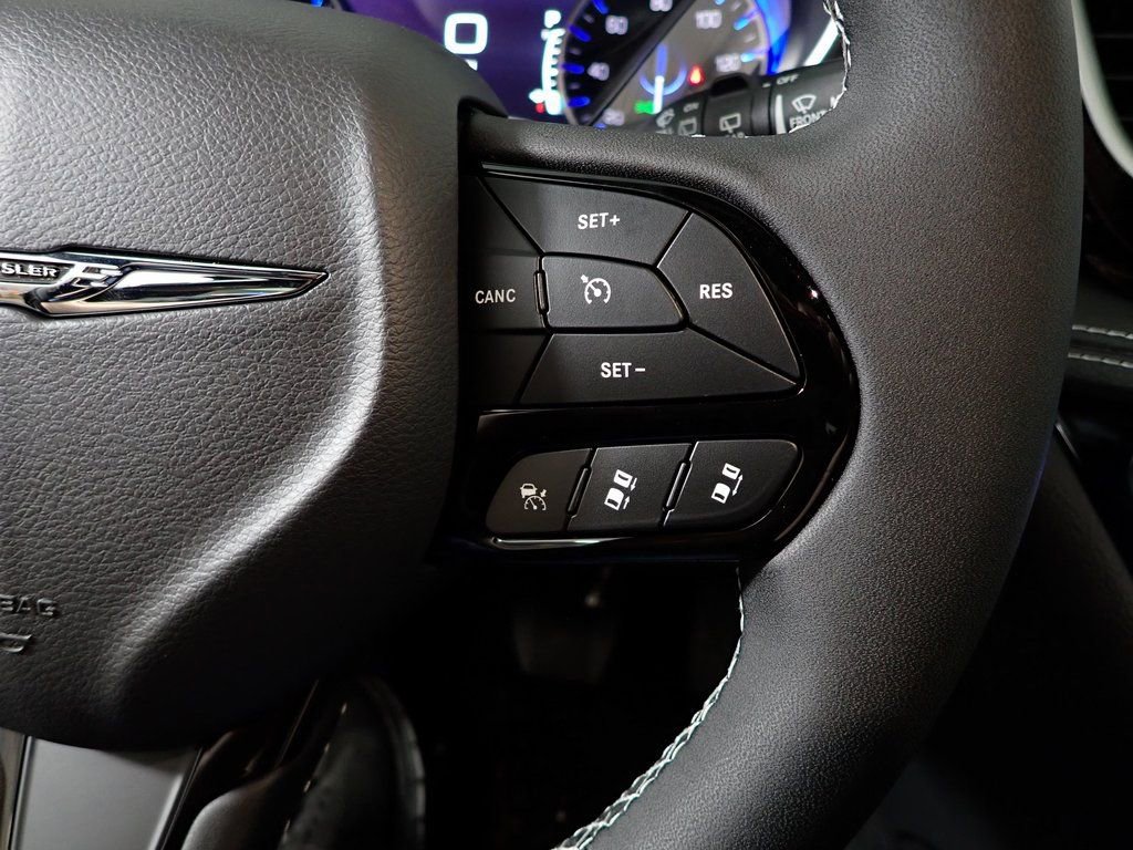 New 2026 Chrysler Pacifica Select w/ S Appearance Package image 24