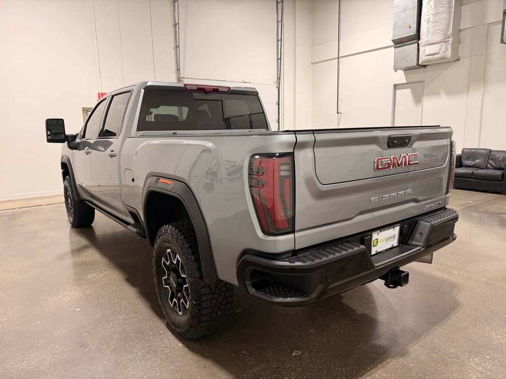 Used 2026 GMC Sierra 2500 AT4X image 7