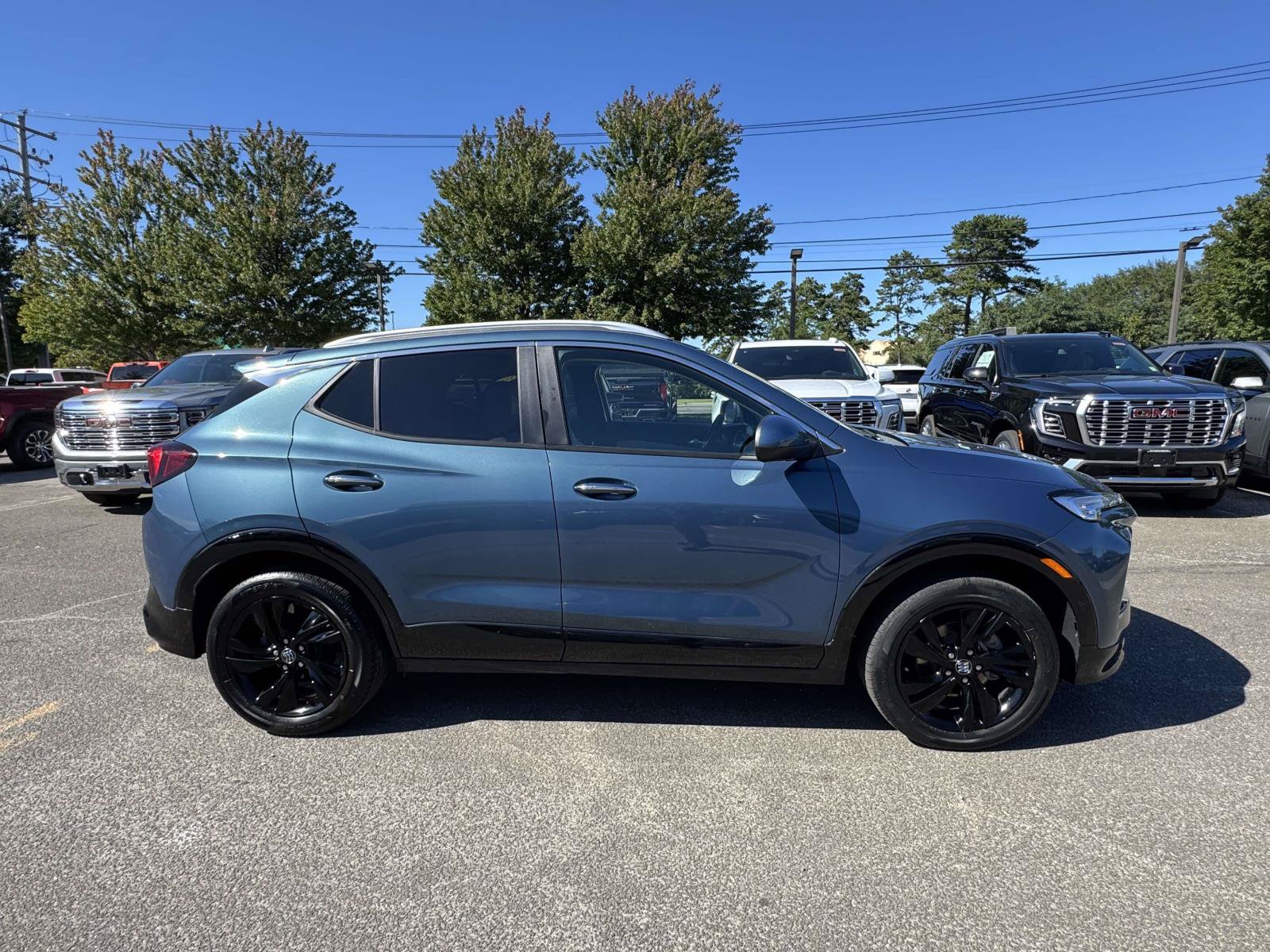 Used 2024 Buick Encore GX Sport Touring AWD/4WD image 5