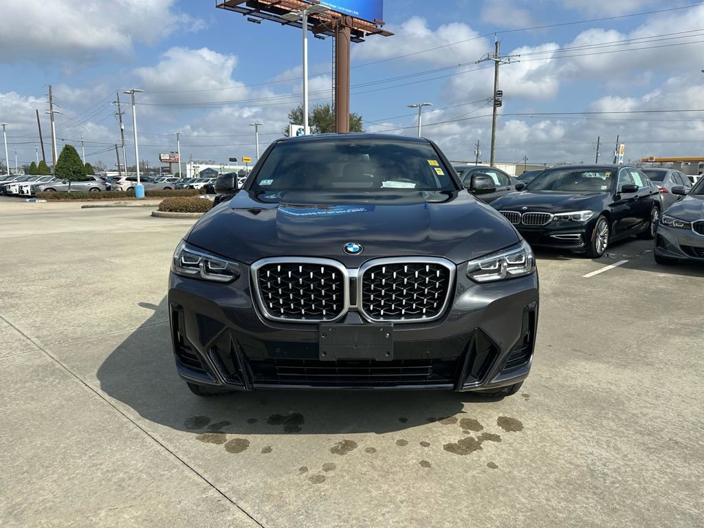 Certified 2025 BMW X4 xDrive30i image 2