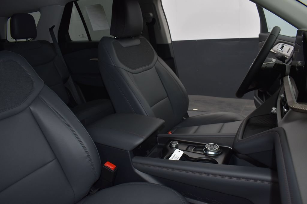 New 2026 Ford Explorer Active w/ Active Comfort Package AWD/4WD image 42
