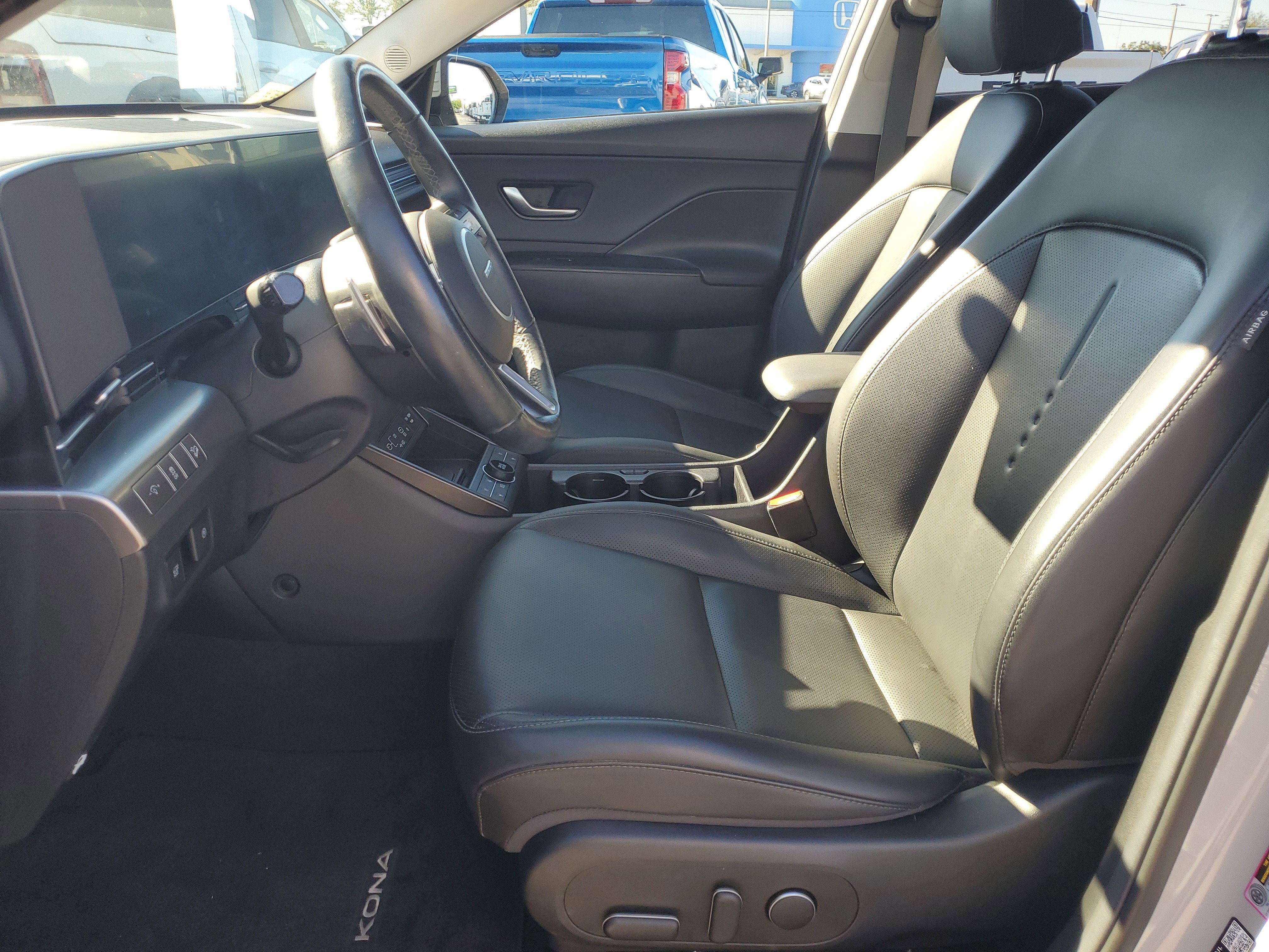 Used 2024 Hyundai Kona Limited image 13