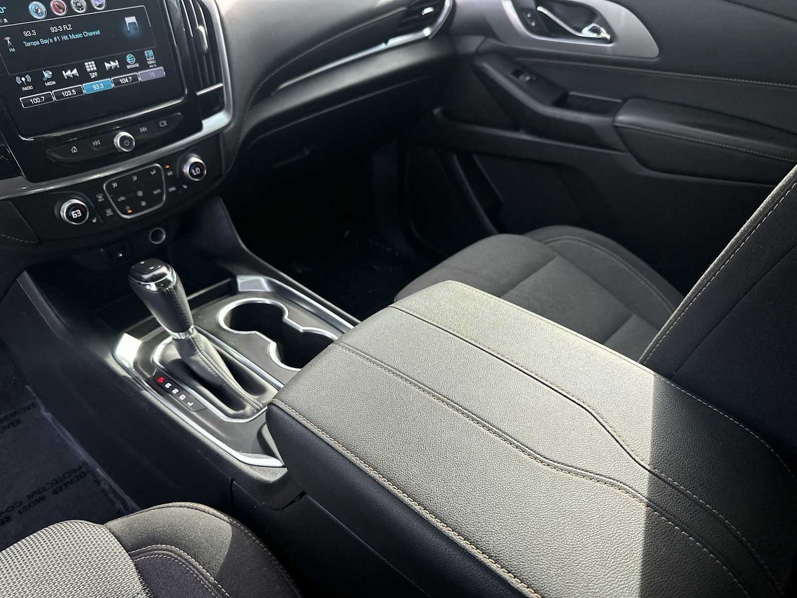 Used 2019 Chevrolet Traverse LT FWD image 21