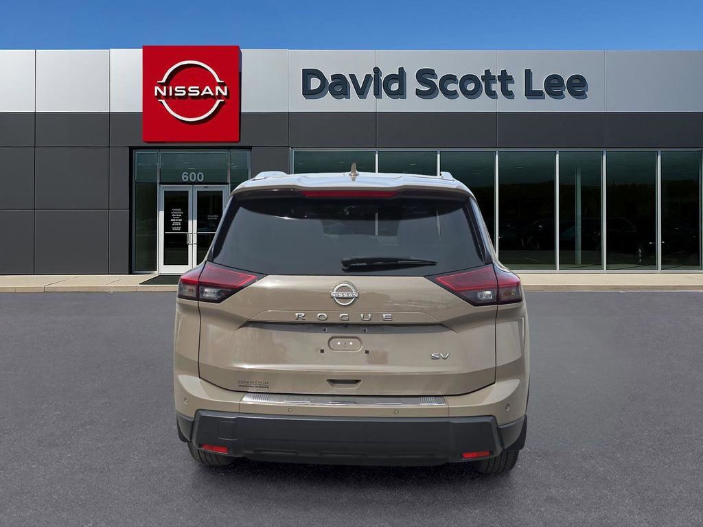 Used 2024 Nissan Rogue SV w/ SV Premium Package image 7