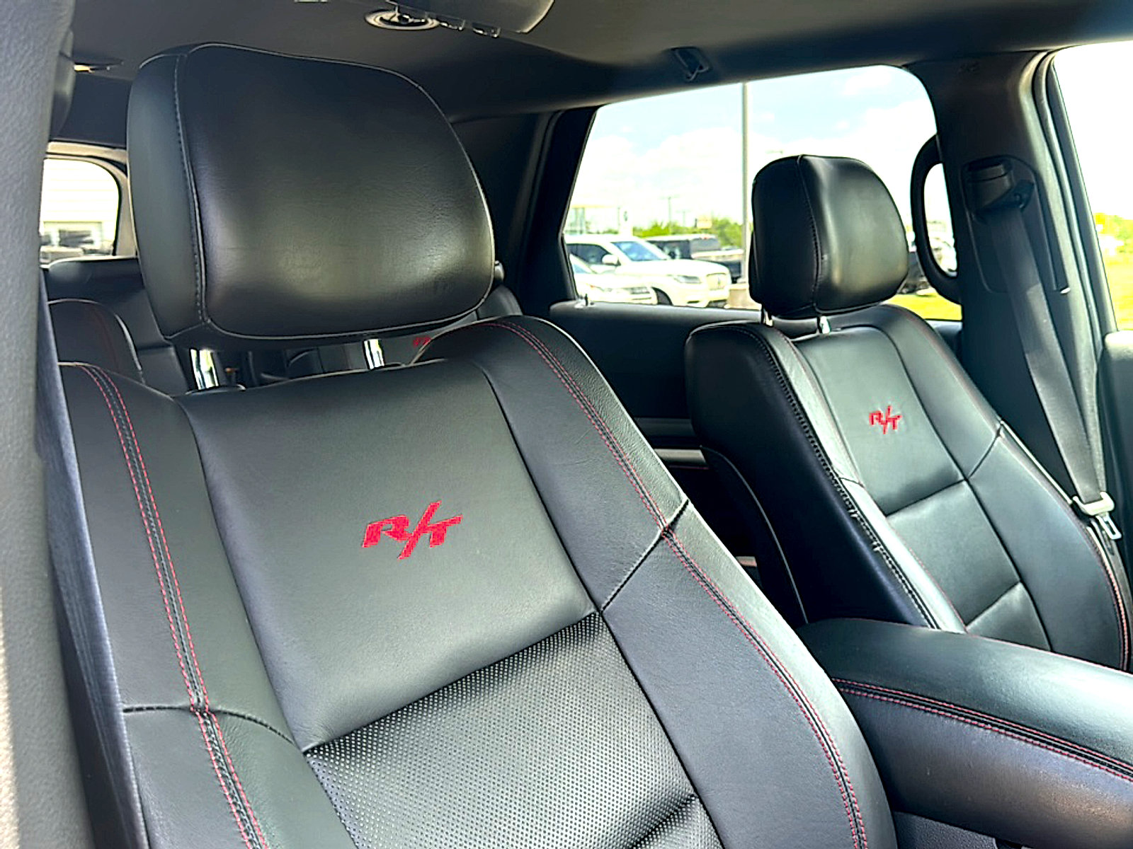 Used 2018 Dodge Durango R/T w/ Blacktop Package RWD image 28