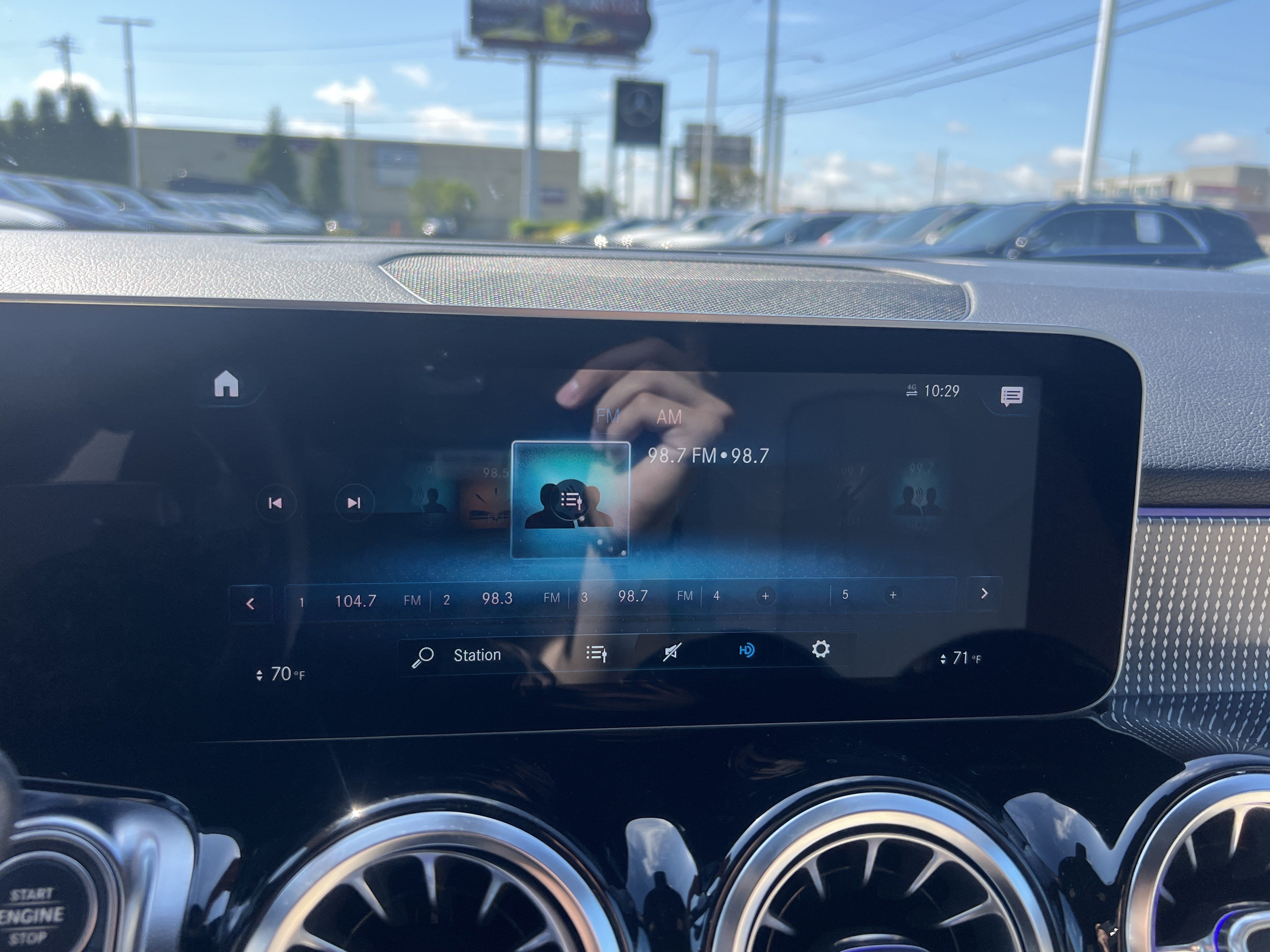 Used 2020 Mercedes-Benz GLB 250 4MATIC image 23