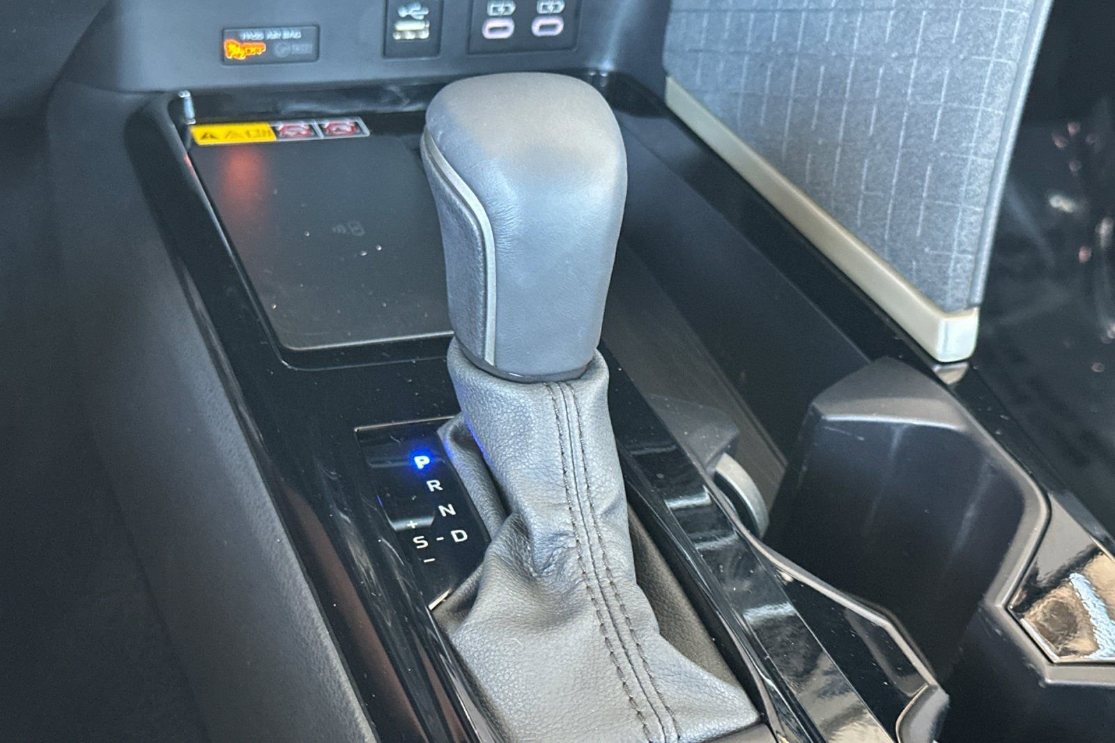 Used 2025 Toyota Camry XLE w/ Premium Package FWD image 23